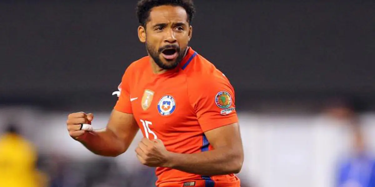 El futbolista comparte su nueva pasión con otros ex futbolistas