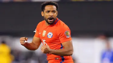 El futbolista comparte su nueva pasión con otros ex futbolistas