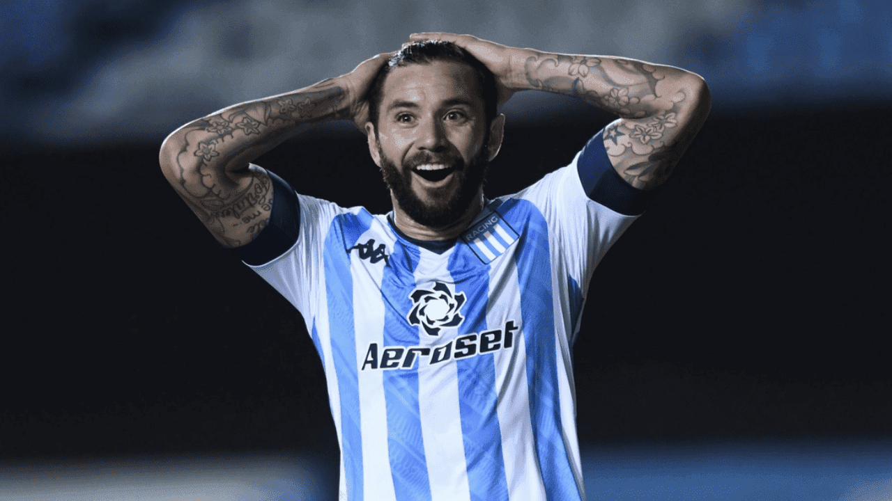 El futbolista de La Roja rechazó a la U y terminó llegando a la UC.