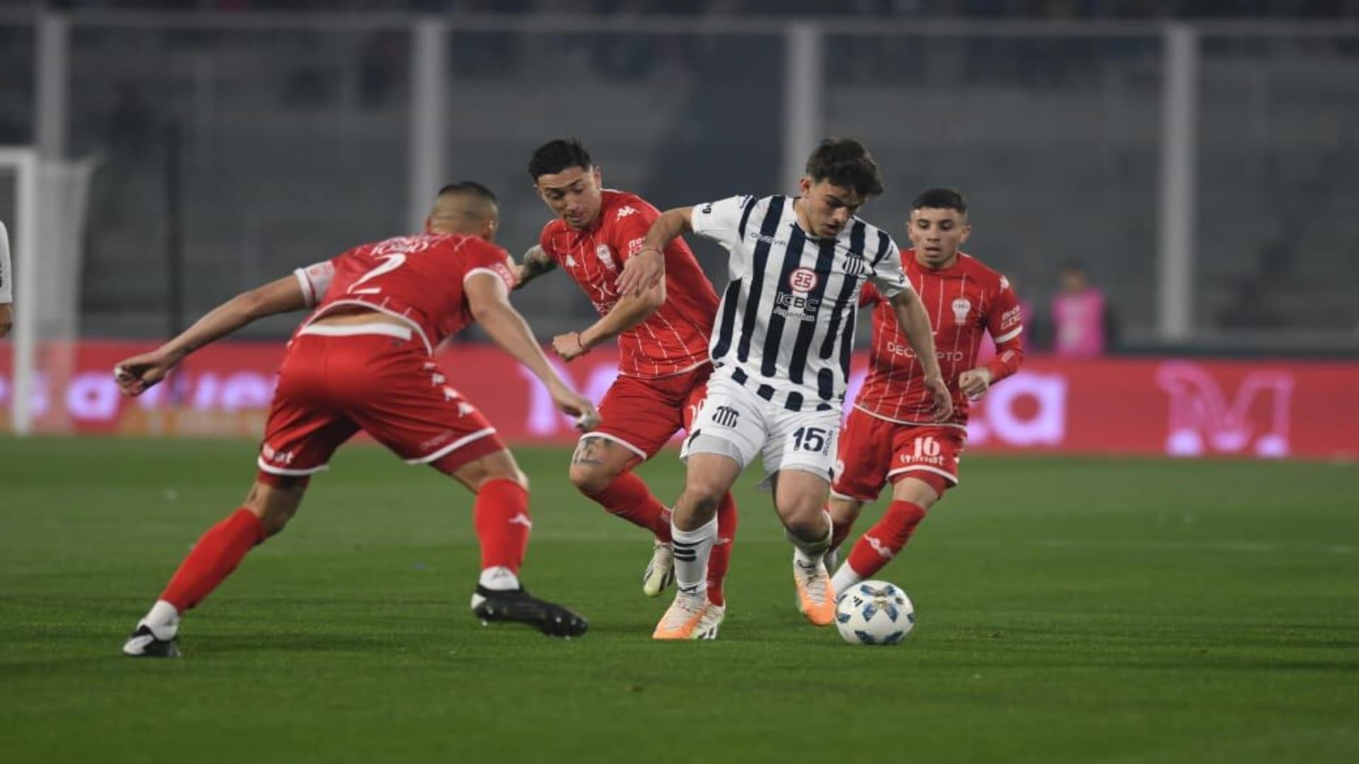 El futbolista fue clave en la disputa por el titulo en la temporada pasada, pero no fue suficiente para permanecer en el club.