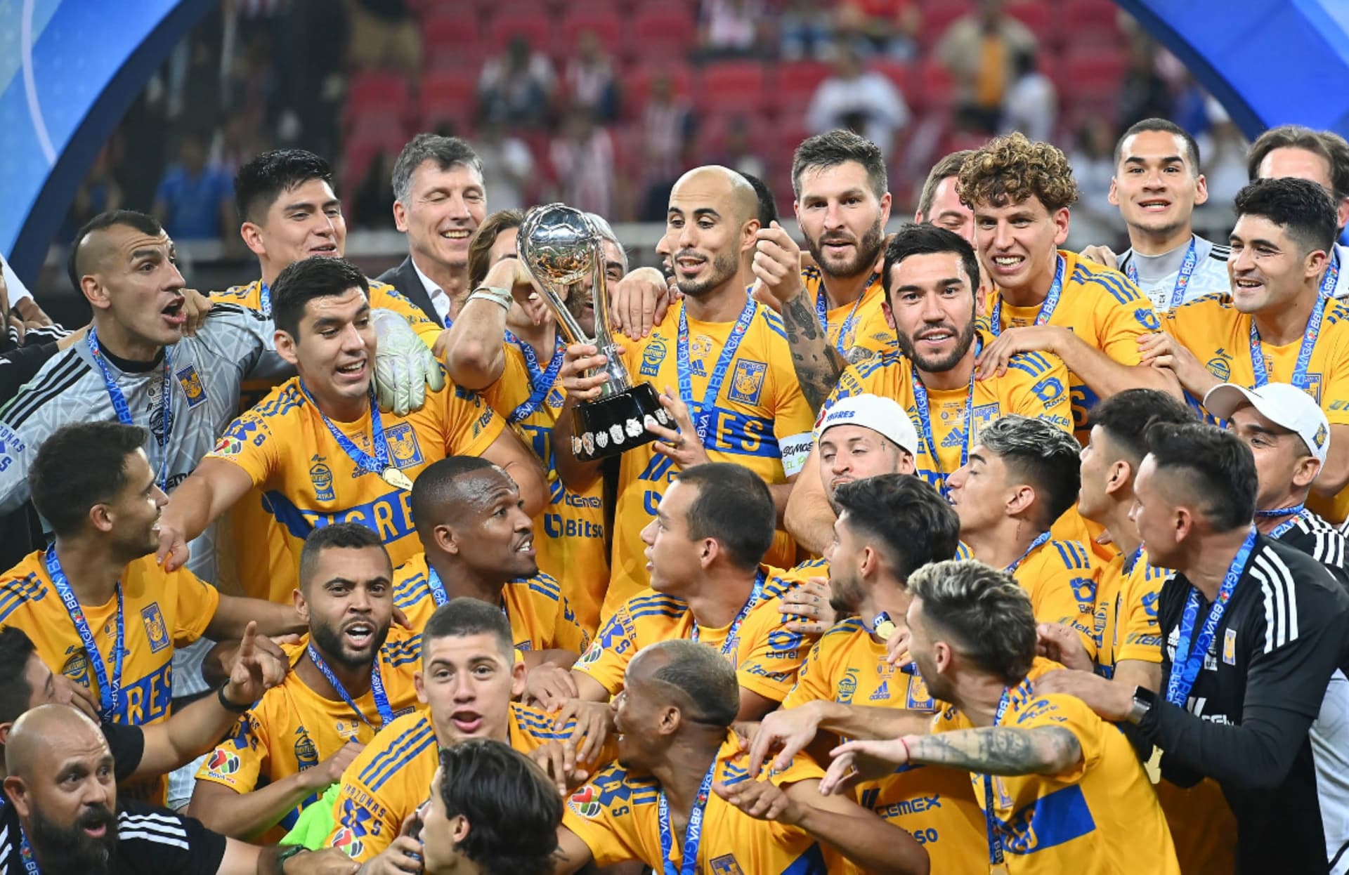 El jugador nacional levantó el trofeo con el cuadro norteño y se pone como opción para la Roja.