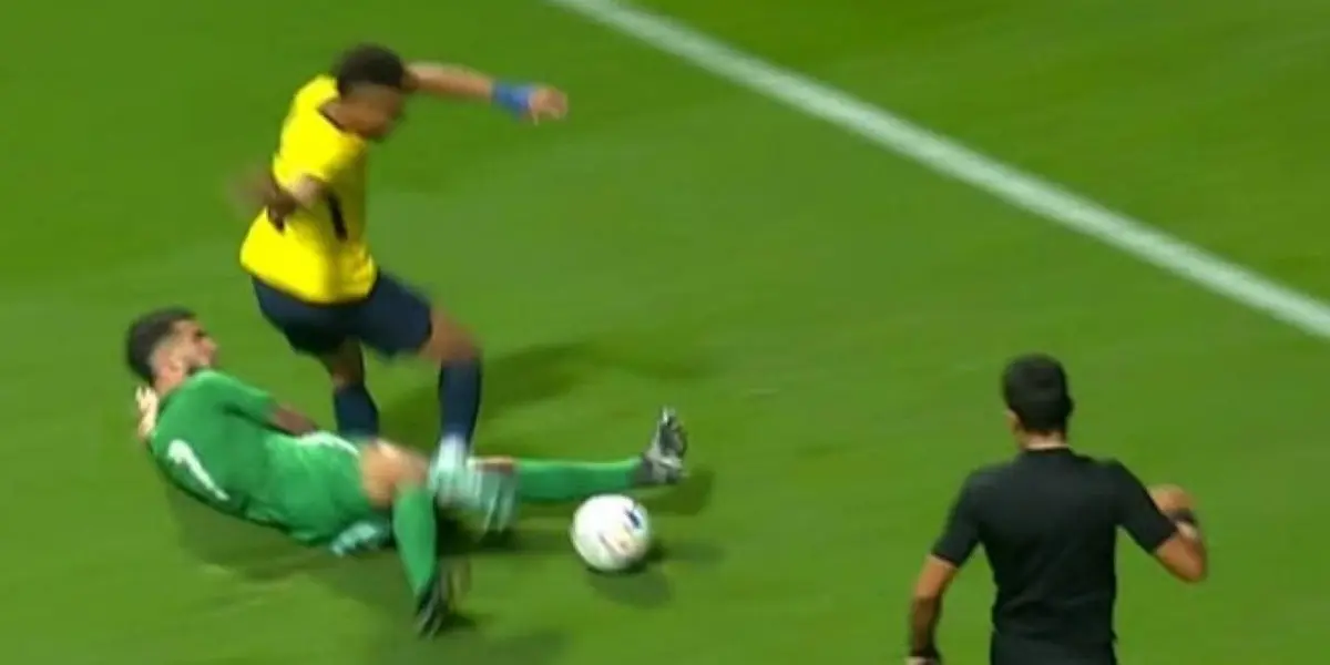 El jugador no deja de ser tema y ahora le tocó ser noticia por la cancha. A menos de un día de la citación, Castillo salió lesionado de un amistoso.