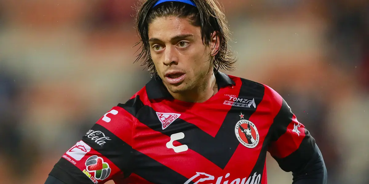 El jugador que sonaba en los albos tendría que tomar una difícil decisión para su carrera.