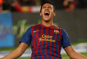 El maravilla sigue sin club y ahora viajó a ofrecerse como nuevo jugador culé.