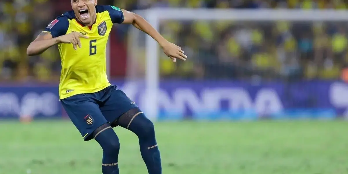 El medio argentino publicó una imagen donde aparece el jugador ecuatoriano. Una controversia a raíz del cumpleaños del jugador.