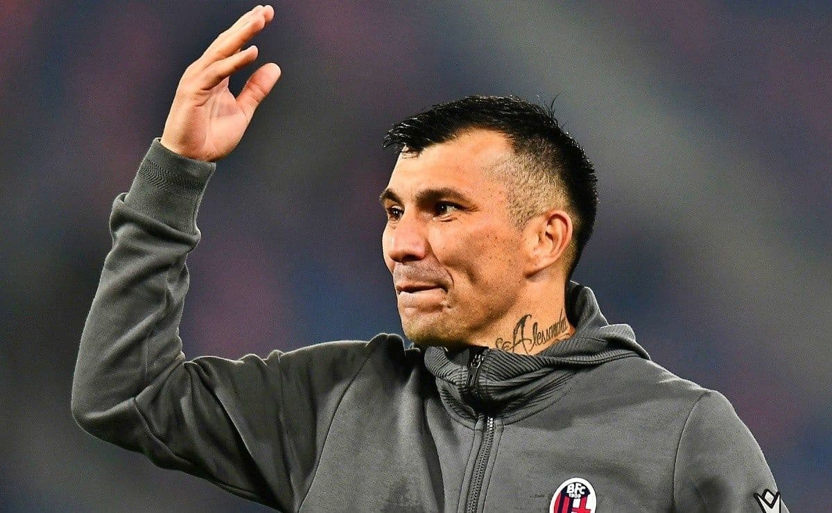 El mediocampista del Bologna conversó con el sitio oficial del cuadro italiano.