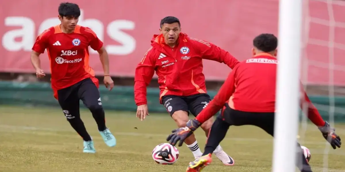 El Niño Maravilla compartió con el juvenil en Juan Pinto Durán y quedó maravillado con su nivel.