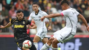 El partido se sigue jugando horas después.