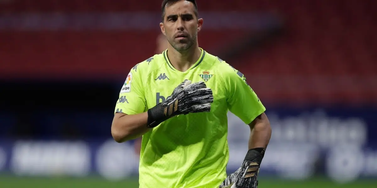 El portero chileno se aleja de su posible regreso a Chile tras seguir vigente en Europa