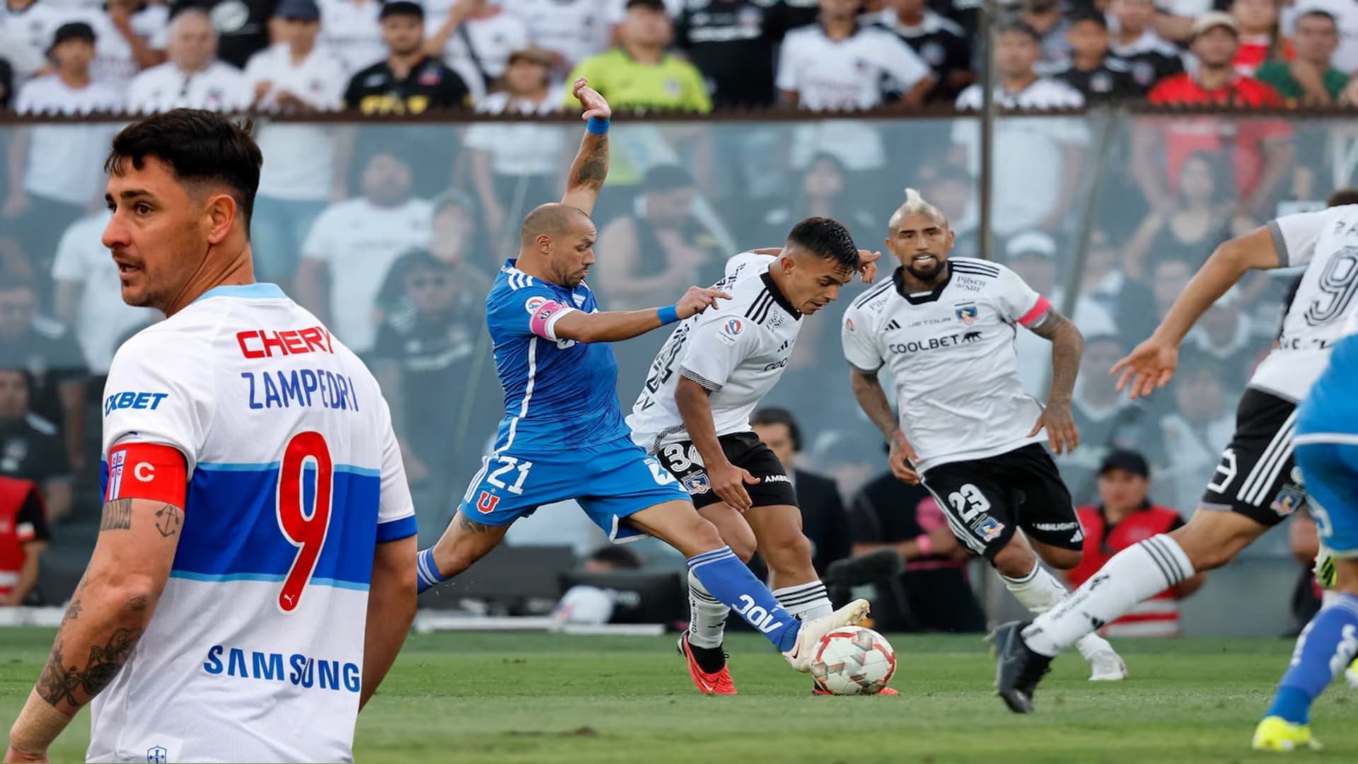 El primer clásico será ante Colo Colo como local.