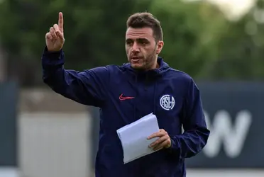 El primero de los candidatos al banco universitario, se presentó ante la dirigencia de Azul Azul. Todo indicaría que dejó una buena impresión.