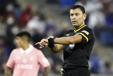 El recientemente retirado árbitro tendrá una nueva función en el ente regulador del fútbol chileno y llegó con todo a su instalación.
