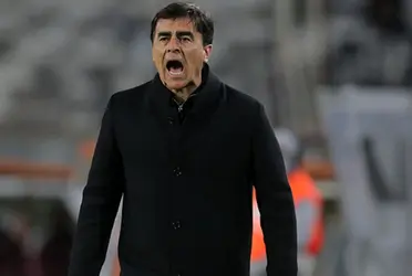 El técnico de Colo-Colo llegó a Chile hoy y se refirió a su posible salida hacia Independiente