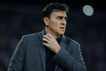 El técnico de Colo-Colo quería que expulsaran a dos jugadores rivales, Clemente Montes e Ignacio Saavedra