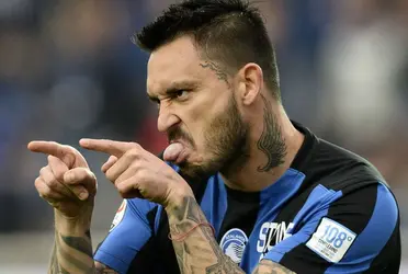 El volante campeón de la Libertadores puso al chileno a la par de Ronaldinho y Adriano, en las fiestas.