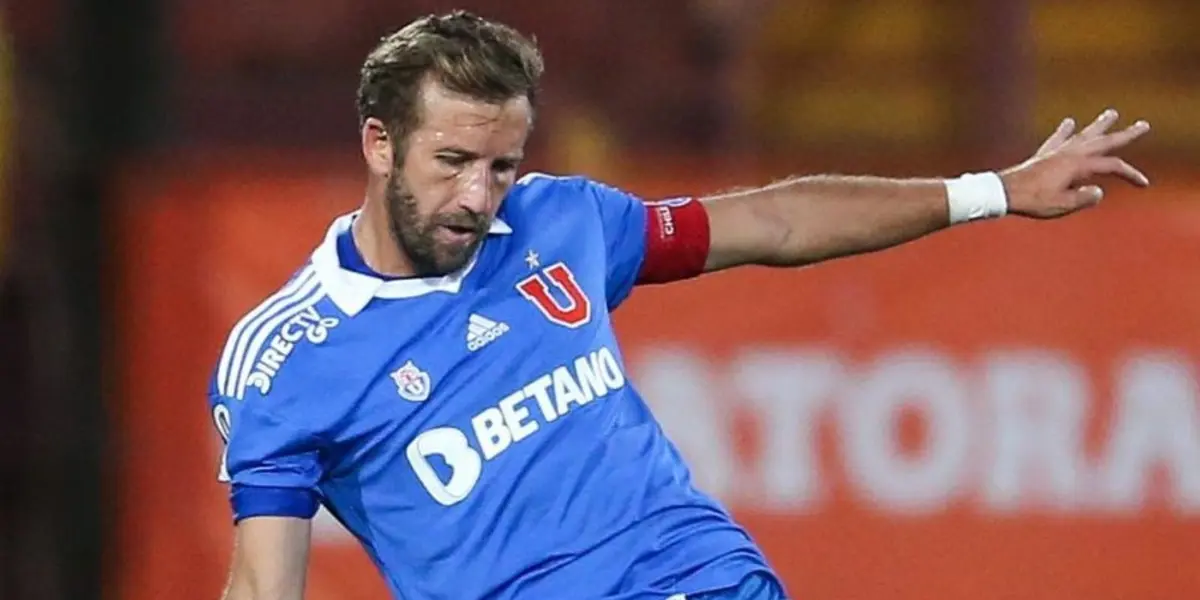 El volante no es ni titular, pero aún así se da el lujo de lanzar bombitas