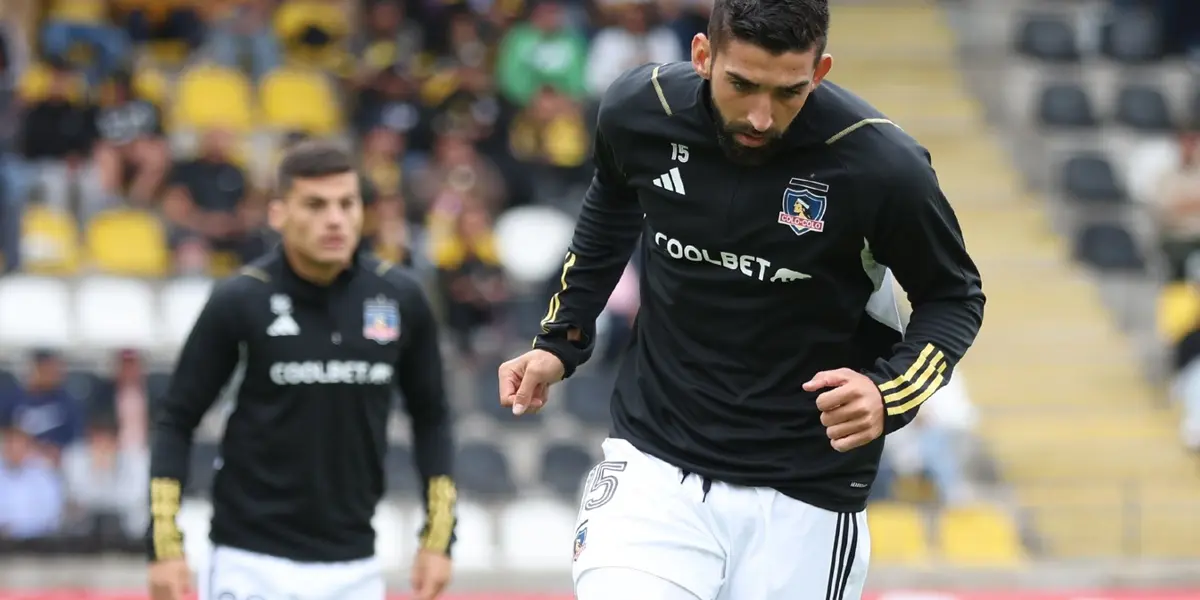 Emiliano Amor con la camiseta de Colo Colo.