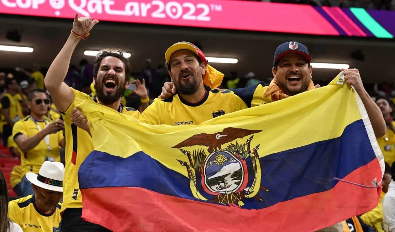 En el partido inaugural de la Copa del Mundo de Qatar 2022, Ecuador venció al local y sus hinchas no se olvidaron de nuestro país.