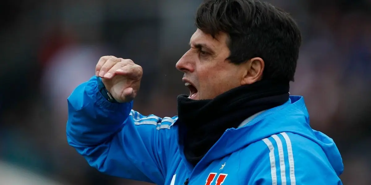 En medio de las negociaciones que sostiene el gerente deportivo de la ‘U’ en Argentina, un ex DT postuló su nombre para volver a Chile.