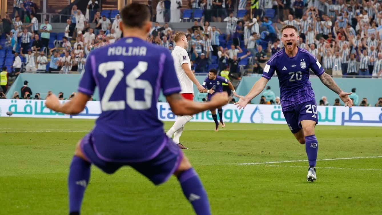 En una película de dos actos muy diferentes, la selección argentina logró un triunfo que tuvo la amarga sensación del penal perdido por Lionel Messi.
