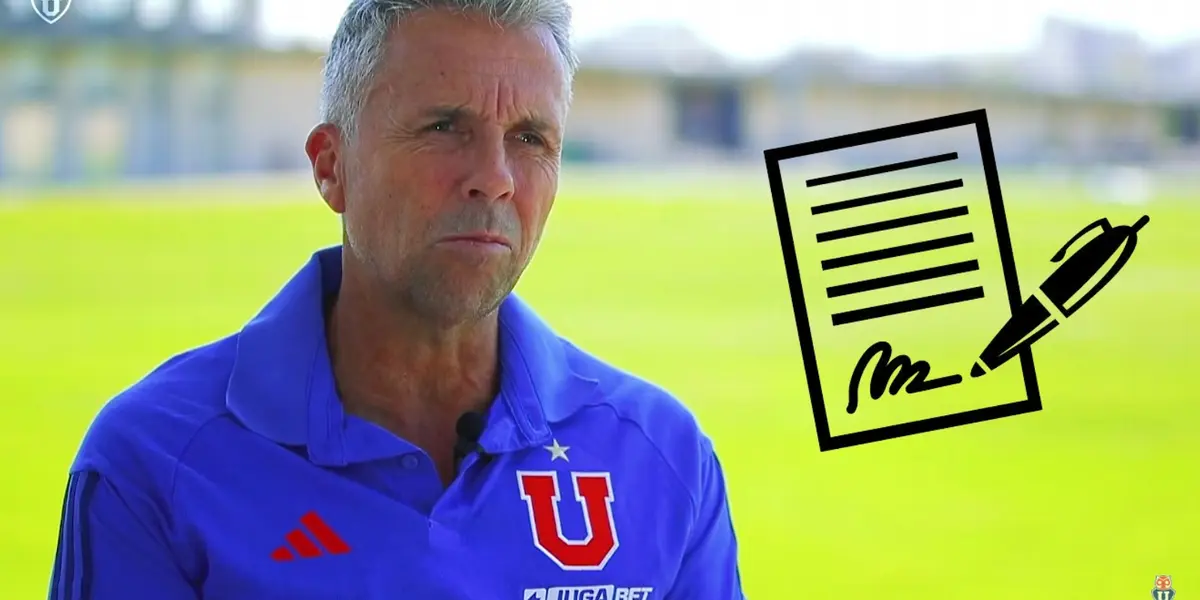Gustavo Álvarez como entrenador de Universidad de Chile.