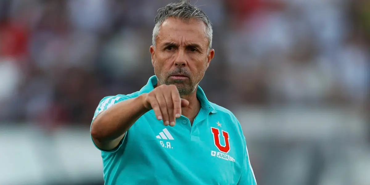 Gustavo Álvarez decidió un cambio en la oncena titular.