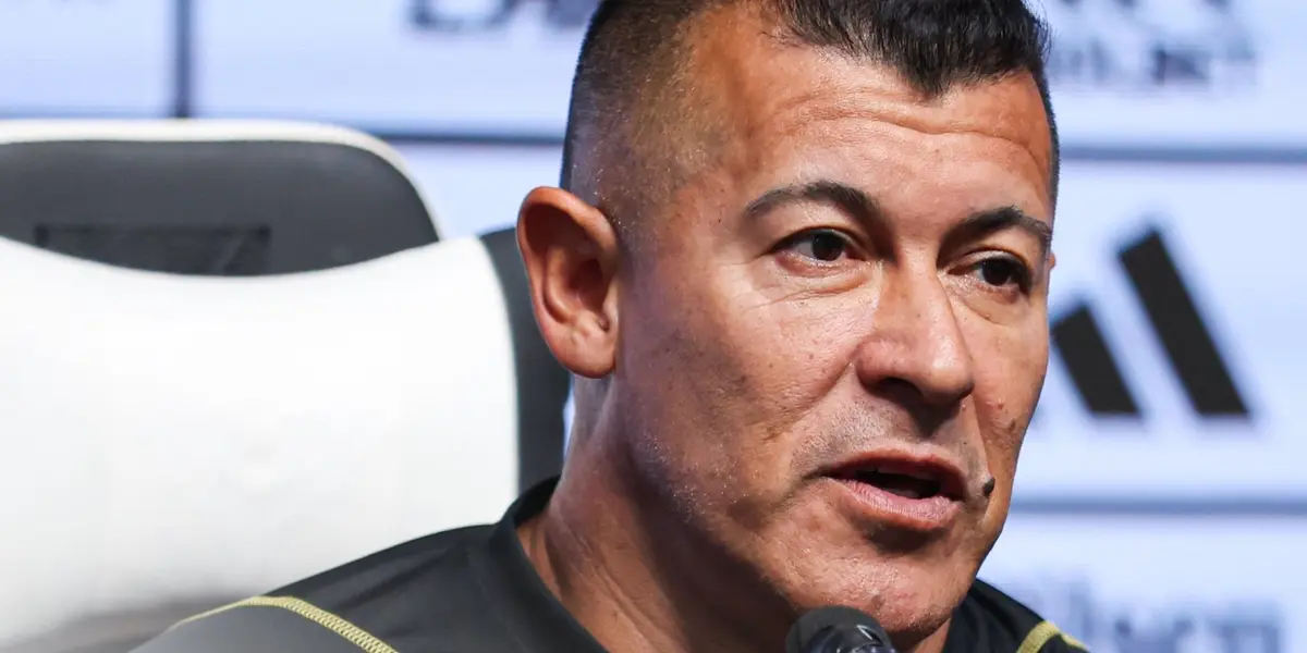 Jorge Almirón en conferencia de prensa.