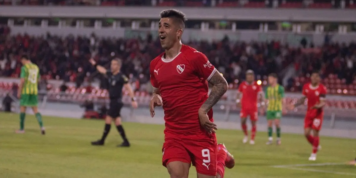 La búsqueda de refuerzos comenzó con todo tras la llegada de Mauricio Pellegrino. Ahora la U, quiere un atacante que estaba en carpeta de la UC.