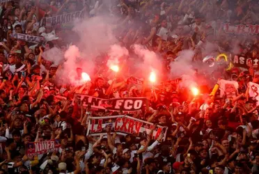 La hinchada del cuadro popular hace noticia en el partido de vuelta.