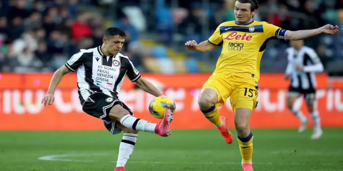 La prensa italiana quedó maravillada con el nivel del atacante chileno.