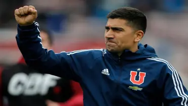 La última camiseta que defendió fue la de Universidad de Chile, donde formó una gran relación con los hinchas.