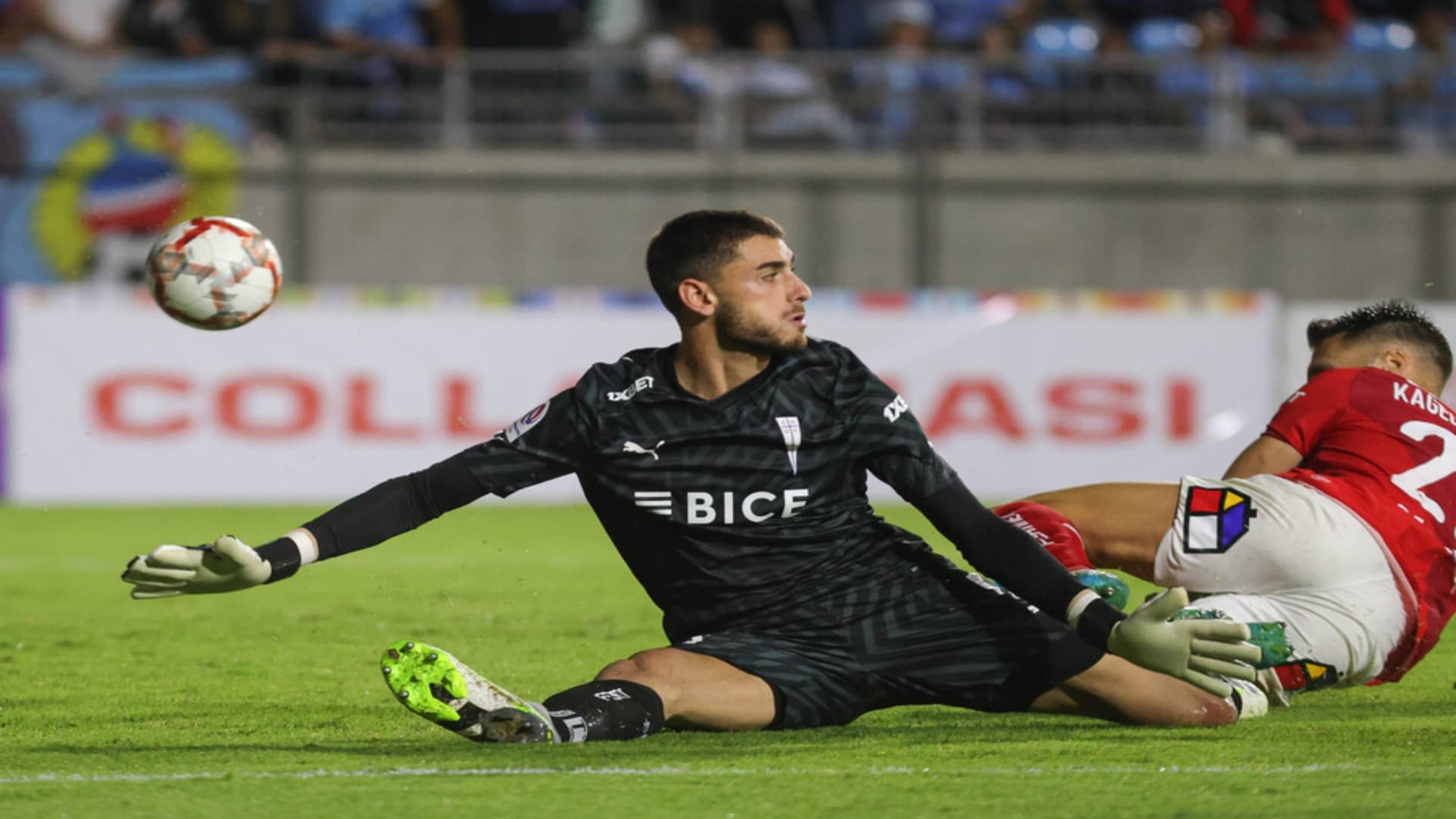 Los cruzados terminaron remontando el partido 3-1.