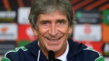 Manuel Pellegrini en conferencia de prensa.
