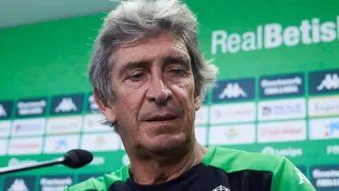 Manuel Pellegrini en conferencia de prensa.
