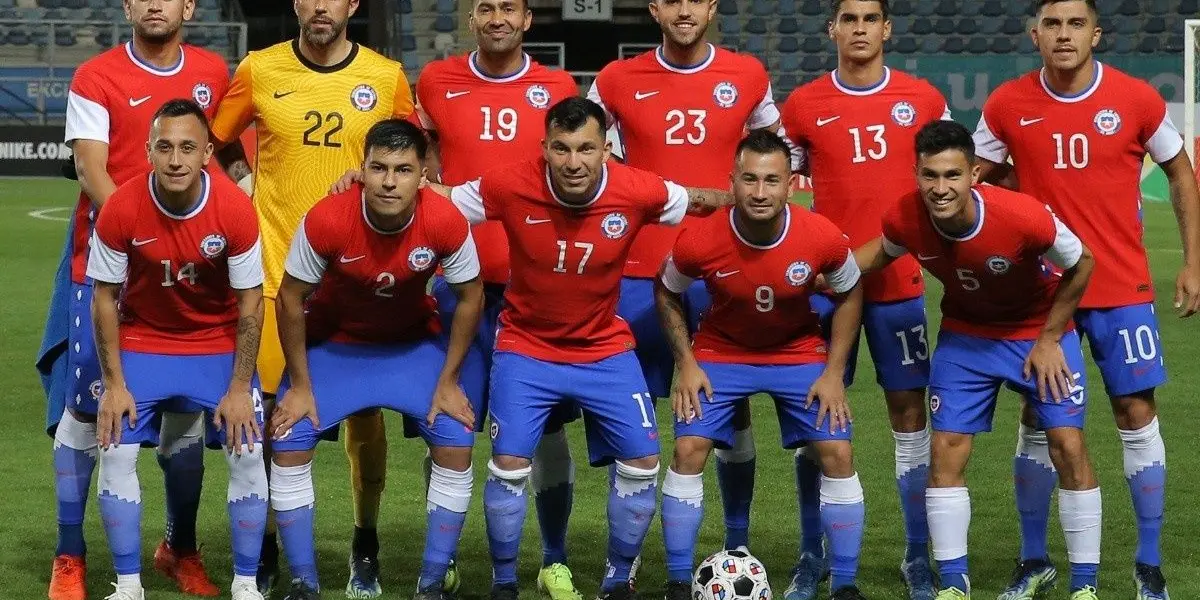 Para muchos el defensa que tenía que hacerse con la titularidad en la selección, no ha podido triunfar en Europa.