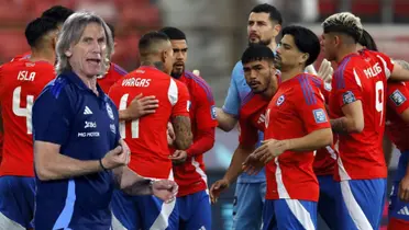 Ricardo Gareca y jugadores de La Roja (Foto tomada de: La Roja/RPCTV)