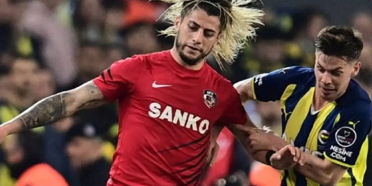 Según rumores, el delantero podría llegar al Cacique y sería uno de los titulares.