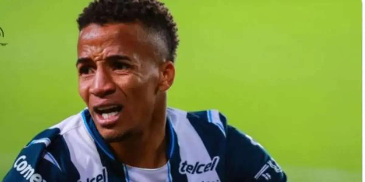 Todo en picada contra Byron Castillo